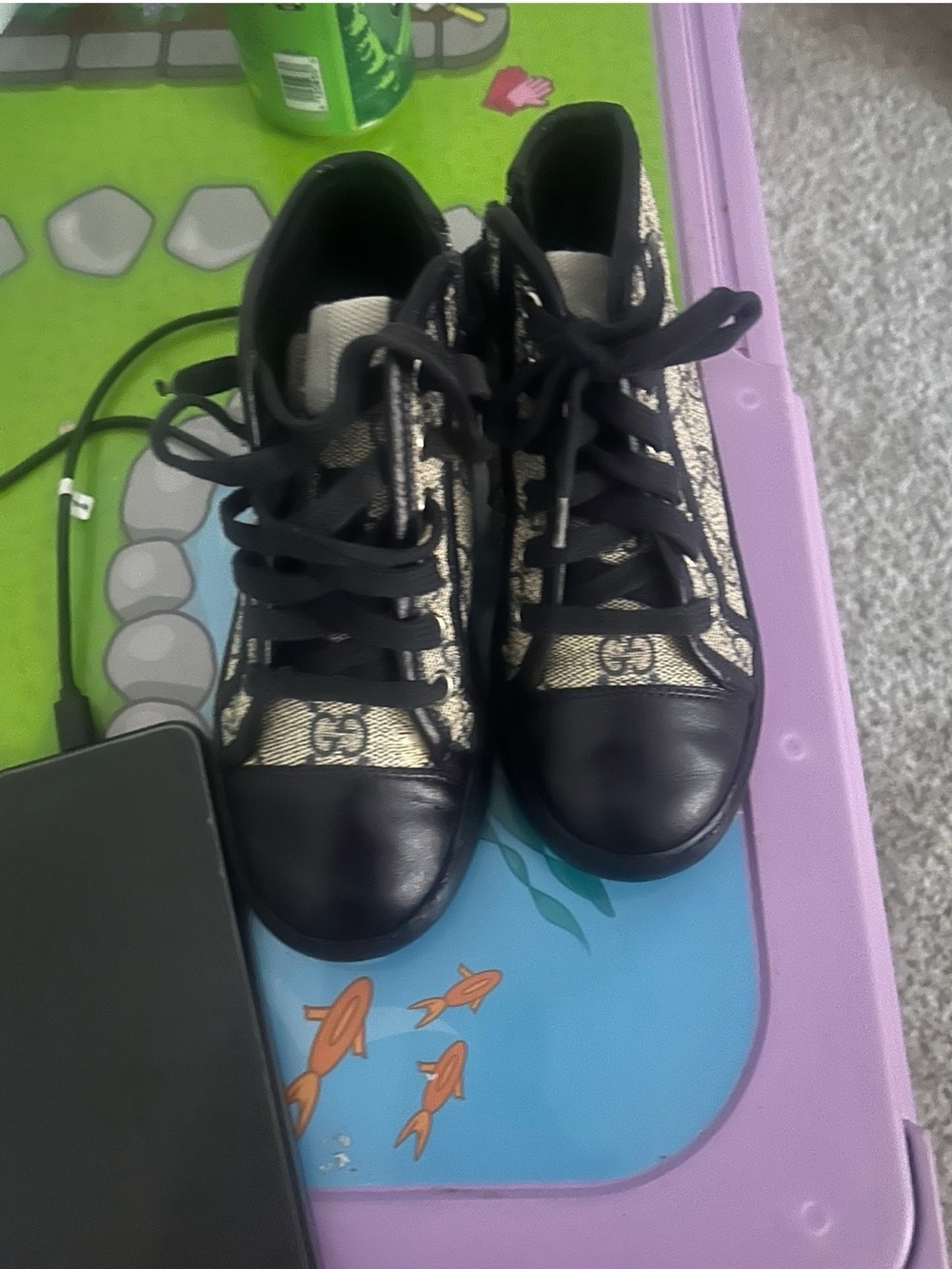 Gucci Kids High-Top Sneakers in Black and Beige Monogram - Picture 2 of 2